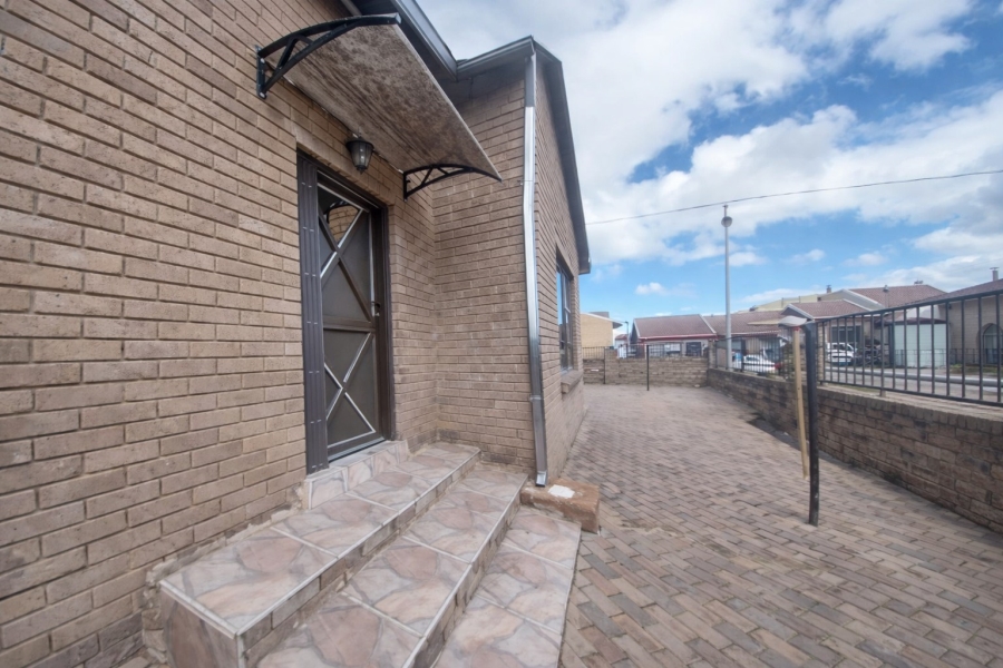 4 Bedroom Property for Sale in Phuthaditjhaba Free State